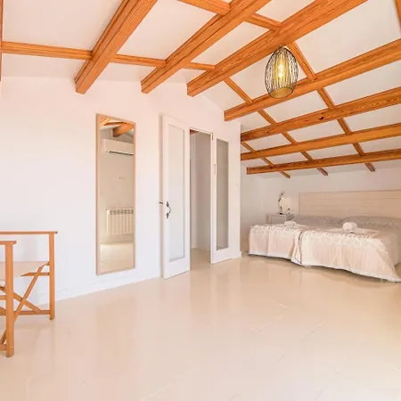Holiday home Borras By 3villas Llumesanas